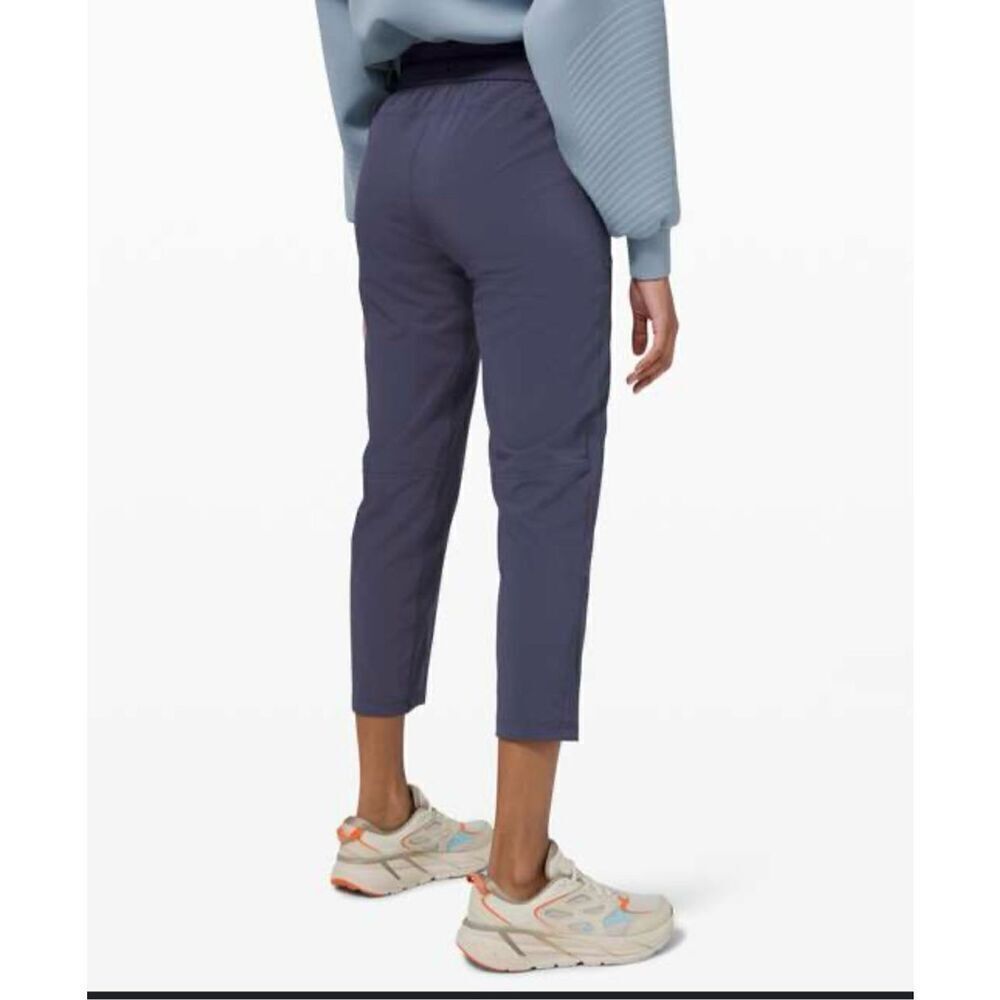 🌸 Lululemon Nebula Gray Next Move Cropped Pull On Pants Size 6